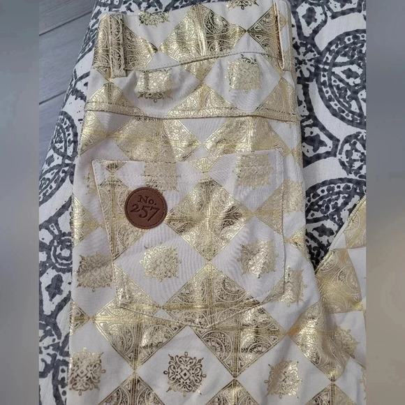 Universal Studios Hogwarts Express Ticket Pants - Picture 4 of 9